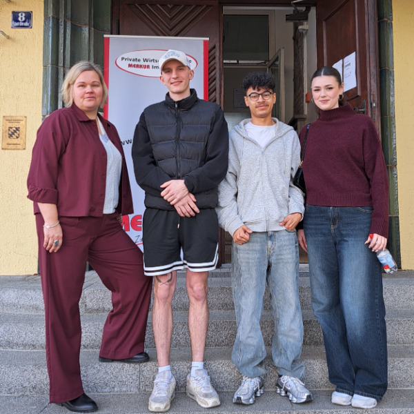 Tag der offenen Tür, Ehemalige nix