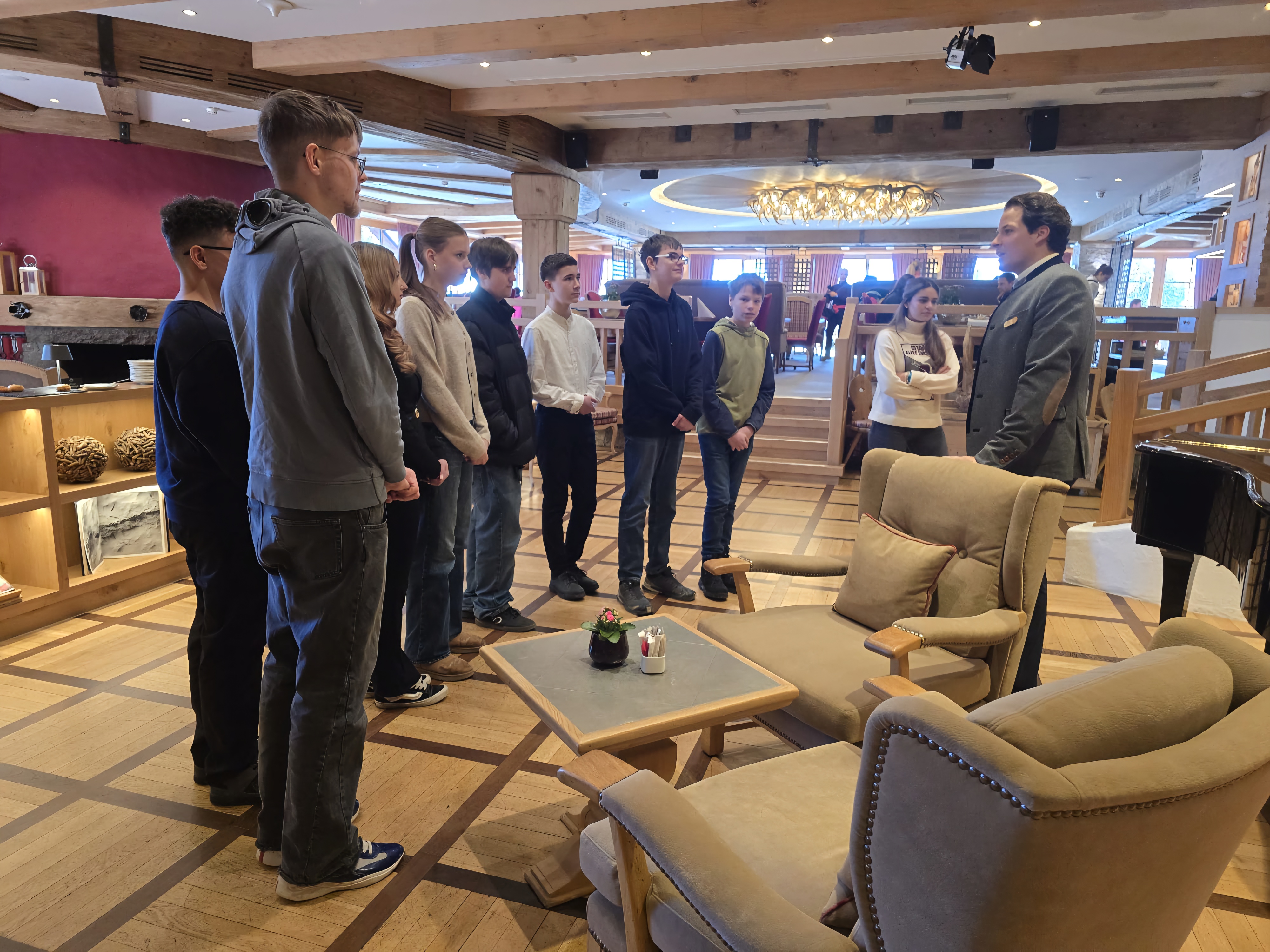 Exkursion zum Schulpartner Hotel Resort Sonnenalp alt